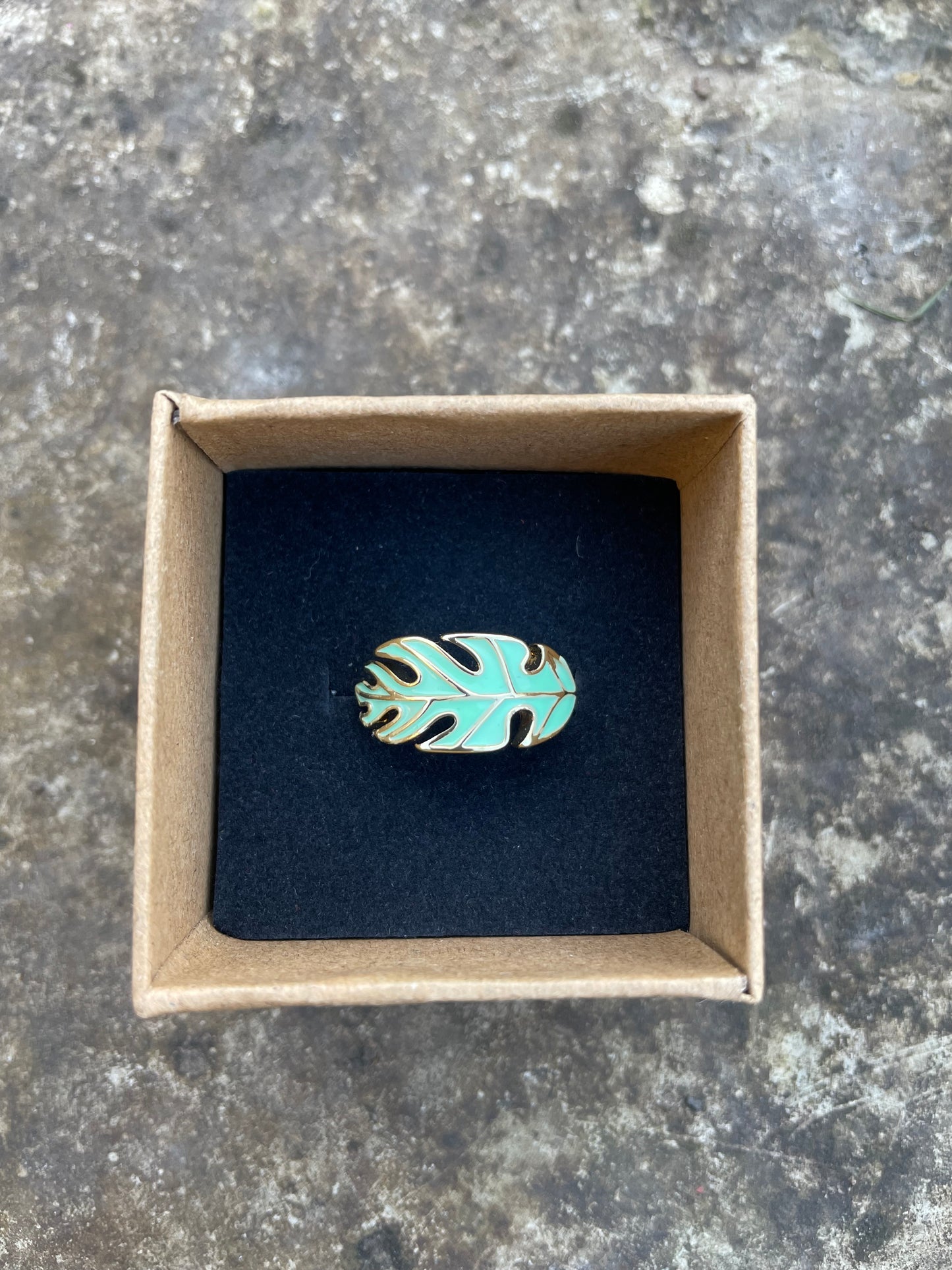 Monstera Leaf Ring